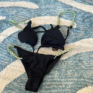 Vix Bikini Size Small. Worn once.